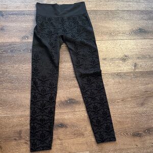 Maurice’s black leggings medium